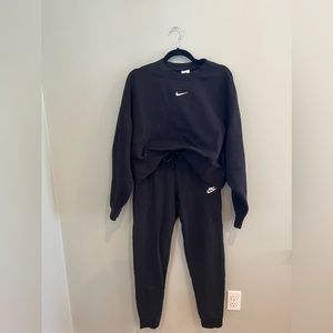 Nike Black Track Pants & Joggers Set